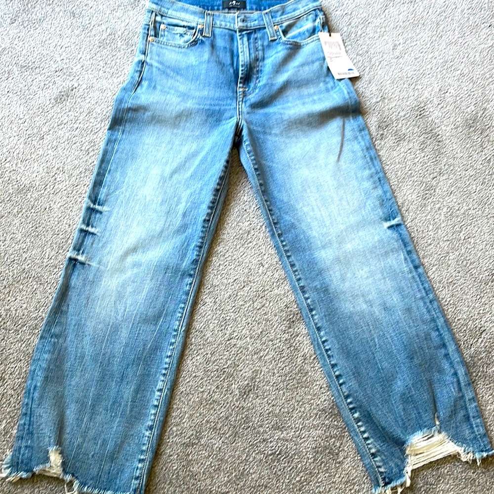 7 for all mankind jeans brand new w/tags on. Inseam is 25